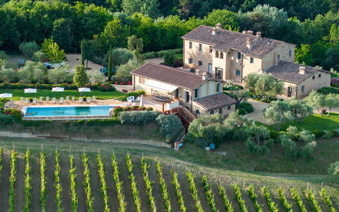 La Fonte di Santa Regina 8: Food, Agriculture, Plantation