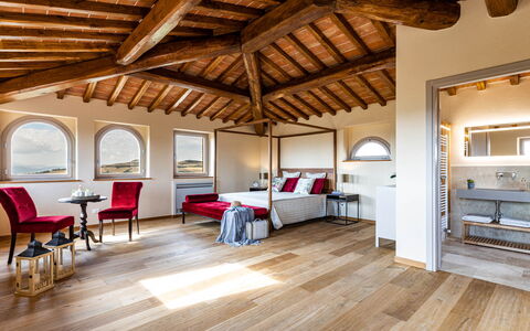 Il Poggiarellone 14: Interior Design, Soffitto, Pavimentazione, Pavimento, Illuminazione, Mobilia, Camera Da Letto, Letto, Telaio Del Letto, Camera
