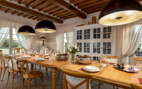 Villa Panorama 14: Mobilia, Interior Design, Tavolo, Legna, Sedia, Pavimentazione, Cucina & Sala Da Pranzo Tavolo, Sala Da Pranzo, Soffitto, Illuminazione