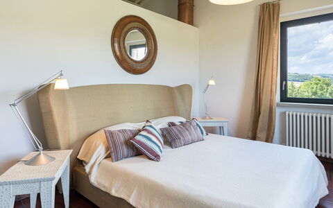 Villa le Fontane 12: Bed, Furniture, Interior Design, Bedding, Bedroom, Bed Sheet, Wall, Room, Flooring, Wood