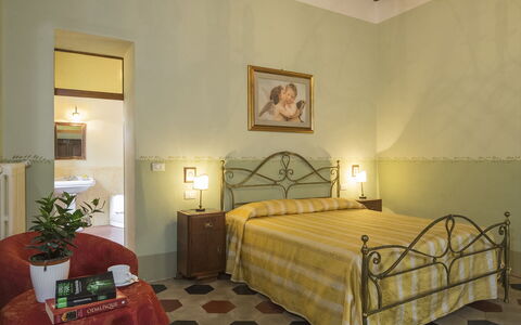 Villa Angelini 14+7: Parete, Mobilia, Interior Design, Camera Da Letto, Soffitto, Pavimentazione, Letto, Pavimento, Camera, Telaio Del Letto