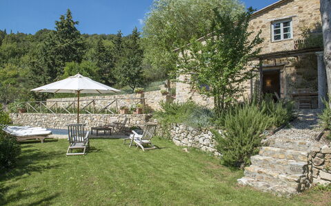 Villa delle Upupe 8: Arbusto, Giardino, Villetta, Landscaping, Flagstone, Mobili Da Esterno, Estate, Backyard, Agriturismo, Cortile