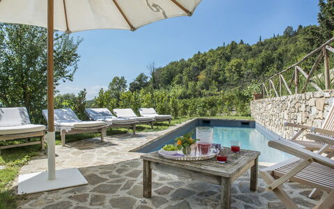 Villa delle Upupe 8: Mobili Da Esterno, Ricorrere, Piscina, Eco Hotel, Flagstone, Lettino, Giardino, Sedia, Landscaping, Ombrello