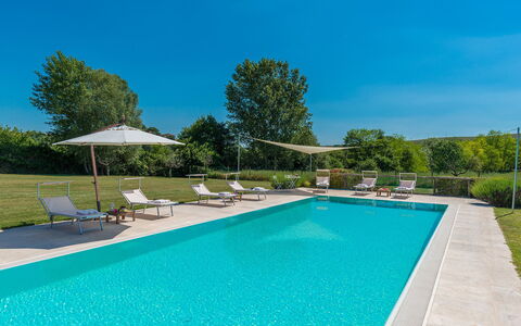 Alborata 10: Blu, Piscina, Ricorrere, Mobili Da Esterno, Shade, Giardino, Eco Hotel, Landscaping, Sedia, Lettino