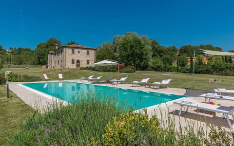 Alborata 10: Piscina, Lotto, Estate, Giardino, Landscaping, Ricorrere, Prato, Agriturismo, Prato, Hacienda
