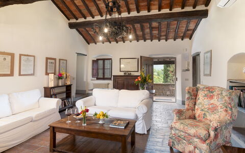 Crognole 6: Mobilia, Parete, Pavimentazione, Interior Design, Tavolo, Divano, Pavimento, Soggiorno, Sedia, Casa