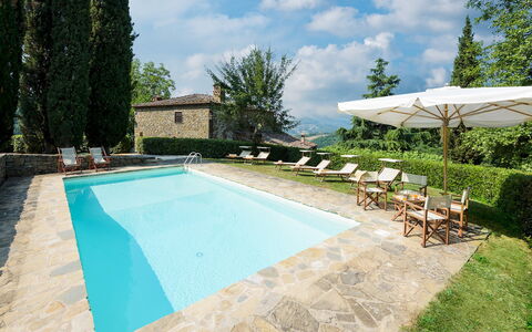 Crognole 6: Piscina, Hacienda, Villa, Eco Hotel, Agriturismo, Ricorrere, Backyard, Giochi D'Acqua, Piastrella, Cortile