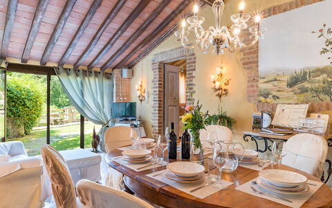 Borgo Paradiso 4+2: Mobilia, Interior Design, Tavolo, Sedia, Illuminazione, Casa, Cucina & Sala Da Pranzo Tavolo, Soffitto, Sala Da Pranzo, Camera