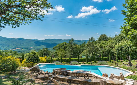 Borgo Paradiso 4+2: Geografia Montane, Collina, Montagna, Paesaggio, Catena Montuosa, Hill Station, Valle, Cresta, Piscina, Eco Hotel