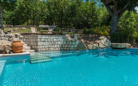 Borgo Paradiso 4+2: Blu, Piscina, Acqua, Ricorrere, Materiale Composito, Tempo Libero, Flagstone, Giochi D'Acqua, Shade, Eco Hotel