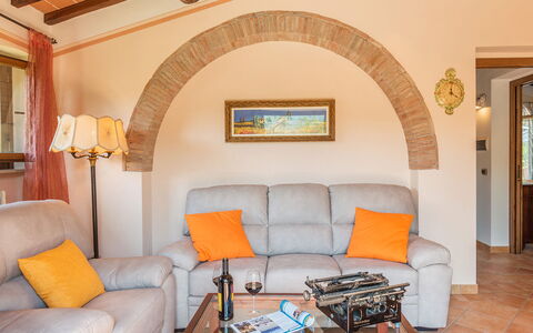 Vinciluna 4: Mobilia, Interior Design, Parete, Legna, Divano, Casa, Pavimentazione, Camera, Pavimento, Soggiorno