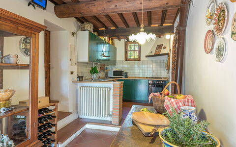 Poderino 6: Mobilia, Interior Design, Pavimentazione, Legna, Pavimento, Soffitto, Cucina, Controsoffitto, Illuminazione, Cabinetry