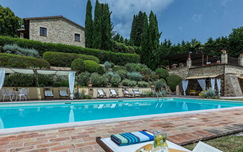 Il Borgo 16: Estate, Ricorrere, Piscina, Hacienda, Hotel, Cortile, Villa, Eco Hotel, Resort Citta '