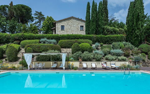 Il Borgo 16: Arbusto, Piscina, Giardino, Estate, Landscaping, Ricorrere, Cortile, Villa, Hacienda, Eco Hotel