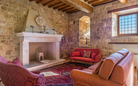 Santa Illuminata 12: Wall, Furniture, Flooring, Interior Design, Floor, Ceiling, Living Room, Lighting, Brown, Room
