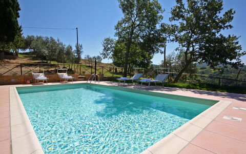 Monterzi 4: Piscina, Ricorrere, Materiale Composito, Mobili Da Esterno, Eco Hotel, Shade, Giardino, Giochi D'Acqua, Backyard, Piastrella