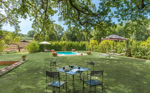 Mulino della Quercia 2+1: Tree, Swimming Pool, Shrub, Garden, Resort, Lawn, Shade, Eco Hotel, Landscaping, Backyard