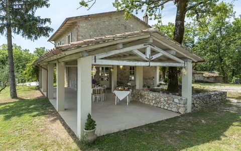 Villa la Corte 6: Wood, Roof, Cottage, Shade, Outdoor Structure, Garden, Estate, Farmhouse, Garden Buildings, Landscaping
