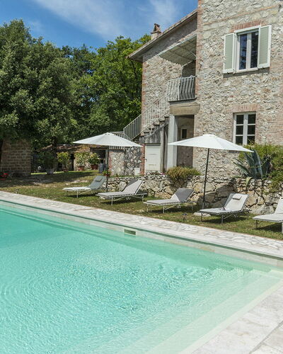 Villa la Corte 6: House, Cottage, Estate, Farmhouse, Villa, Swimming Pool, Backyard, Landscaping, Flagstone, Yard