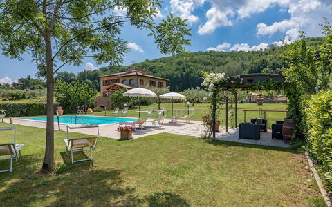 Le Terre di Nunzio 12: Ricorrere, Estate, Piscina, Hacienda, Villa, Eco Hotel, Prato, Hotel, Agriturismo, Resort Citta '