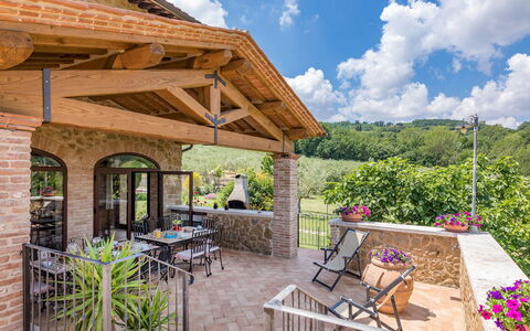 Le Terre di Nunzio 12: Mobilia, Mobili Da Esterno, Vaso Di Fiori, Portico, Terrazza, Giardino, Agriturismo, Villetta, Tavolo Esterno, Sedia