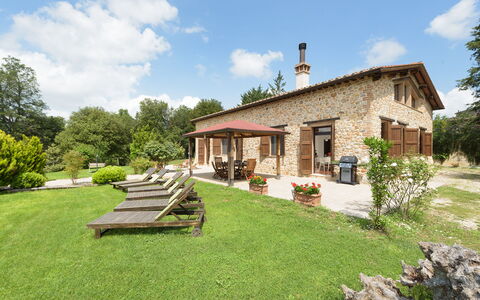 L'Ovile 8: Home, House, Cottage, Farmhouse, Roof, Estate, Rural Area, Door, Garden, Lawn