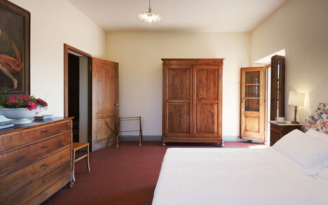 Marangole 12: Furniture, Interior Design, Flooring, Wood, Bedroom, Floor, Bed, Bed Sheet, Room, Bedding