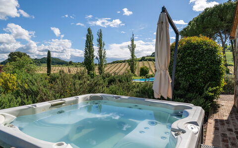 Podere Bellaria 18+2: Swimming Pool, Resort, Plumbing Fixture, Garden, Eco Hotel, Outdoor Furniture, Jacuzzi, Chair, Bathtub