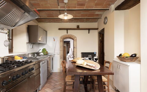 Villa di Morice 14: Furniture, Kitchen, Interior Design, Flooring, Countertop, Kitchen Appliance, Cabinetry, Wood, Ceiling, Floor