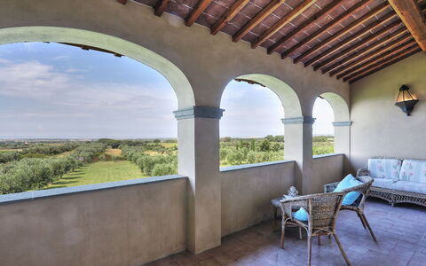 Villa Il Meluccio 12: Colonna, Hacienda, Balcone