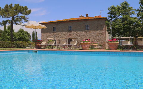 Le Caselle 26: Swimming Pool, Estate, Hacienda, Villa, Resort, Eco Hotel, Hotel