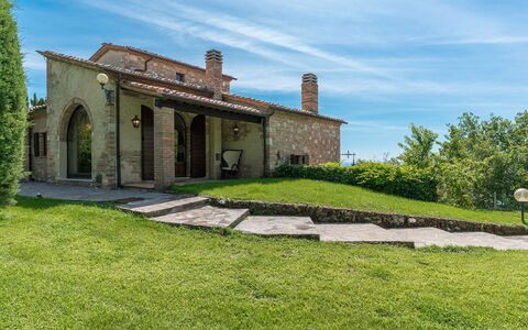L'Alcova 8+2: Estate, Farmhouse, Cottage, Garden, Landscaping, Villa, Hacienda, Yard, Driveway