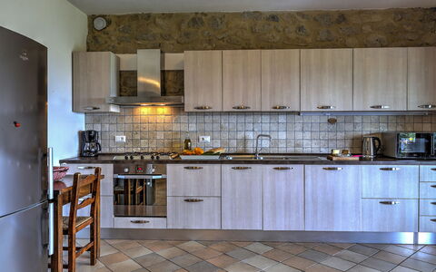 La Casa di Elsa 6: Cucina, Elettrodomestico Da Cucina, Controsoffitto, Apparecchio Major, Cabinetry, Interior Design, Pavimentazione, Elettrodomestico, Lavandino Della Cucina, Mobilia