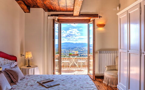 Villa Bella 8: Chair, Balcony, Houseplant, Hotel, Villa, Mountain Village, Linens
