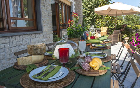 Villa Ombrosa 8: Furniture, Table, Chair, Tableware, Interior Design, Kitchen & Dining Room Table, Tablecloth, Dining Room, Outdoor Table