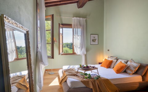 La Villa Nell'Isola Verde 12: Mobilia, Interior Design, Pavimentazione, Legna, Letto, Pavimento, Camera, Camera Da Letto, Casa, Biancheria