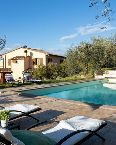La Villa Nell'Isola Verde 12: Swimming Pool, Residential Area, House, Home, Architecture, Estate, Resort, Human Settlement, Hacienda, Villa