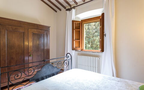 Tenuta Sagherina 8: Camera Da Letto, Letto, Legna, Interior Design, Lenzuolo, Bedding, Mobilia, Pavimentazione, Pavimento, Telaio Del Letto