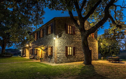 Casale le Tre Querce 8+1: Tree, House, Rural Area, Cottage, Home, Farmhouse, Estate, Lawn, Village, Landscaping