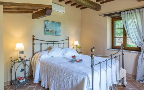 Casal Parro 6: Mobilia, Letto, Interior Design, Pavimentazione, Camera Da Letto, Biancheria, Pavimento, Casa, Camera, Bedding