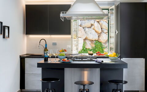 Villa Pietro 10: Mobilia, Cucina, Interior Design, Controsoffitto, Pavimentazione, Elettrodomestico Da Cucina, Lampada, Soffitto, Illuminazione, Cabinetry
