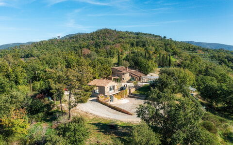 Il Romitoio 12: Landscape, House, Residential Area, Rural Area, Home, Land Lot, Human Settlement, Cottage, Village, Slope