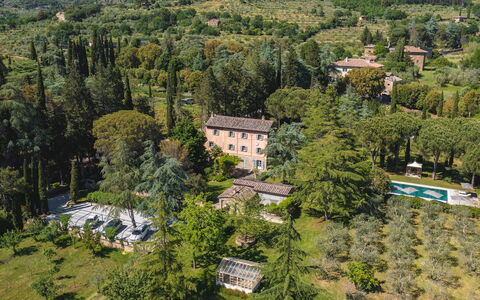 Villa Metelliano 10: Albero, Vegetazione, Casa, Casa, Zona Residenziale, Estate, Paesaggio, Lotto, Insediamento Umano, Giardino