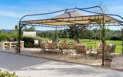 La Buganvilla 14: Gazebo, Mobilia, Giardino, Baldacchino, Padiglione, Shade, Struttura Esterna, Mobili Da Esterno, Tavolo Esterno, Terrazza