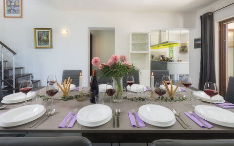 Villa Maggiorana 10: Mobilia, Interior Design, Tavolo, Sedia, Pavimentazione, Soffitto, Cucina & Sala Da Pranzo Tavolo, Illuminazione, Camera, Sala Da Pranzo
