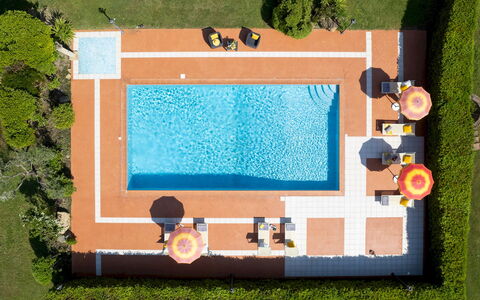 Villa Nikka 6: Piscina, Ricorrere, Tempo Libero, Materiale Composito, Mobili Da Esterno, Eco Hotel, Shade, Terme, Giochi D'Acqua, Hacienda