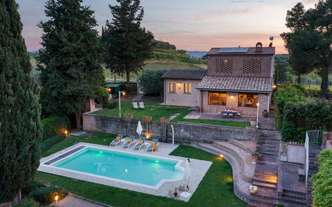 Il Fienile 4: Piscina, Zona Residenziale, Casa, Casa, Estate, Giardino, Villetta, Backyard, Agriturismo, Villa