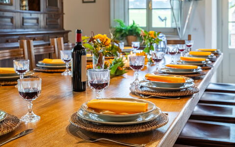 Le Colombelline 12: Furniture, Tableware, Table, Serveware, Dishware, Chair, Kitchen & Dining Room Table, Dining Room, Textile