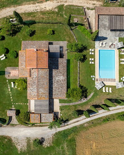 Le Colombelline 12: House, Home, Residential Area, Estate, Cottage, Swimming Pool, Land Lot, Roof, Farmhouse, Plain