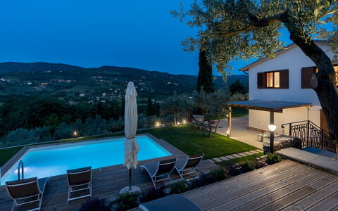 Terrazza sulla Valle 4+2: Piscina, Zona Residenziale, Ricorrere, Casa, Eco Hotel, Estate, Mobili Da Esterno, Villa, Balcone, Hacienda